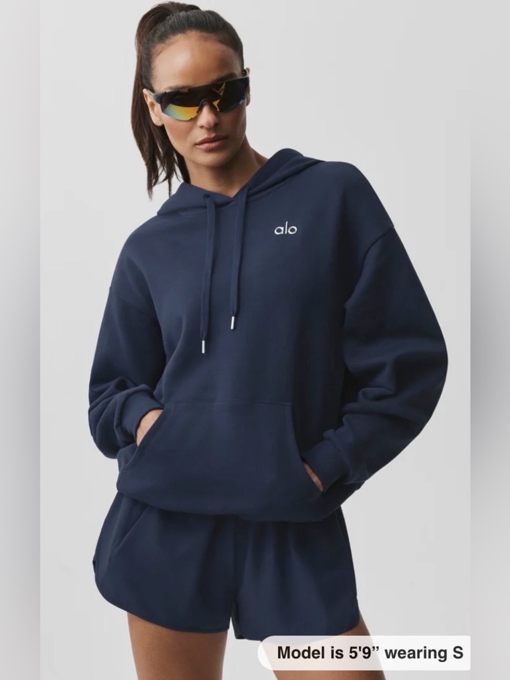 Alo yoga Accolade Hoodie. Size. S. Color. Navy